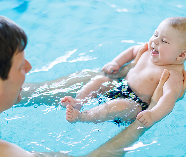recomendaciones para clases de natación para bebes